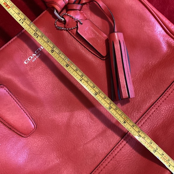 Coach Peach Purse EUC - Picture 10 of 11